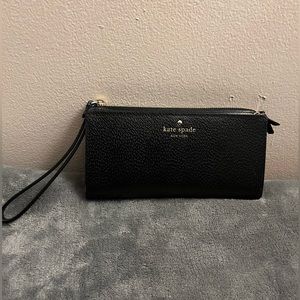 EUC Kate Spade The Grand Street Layton Wristlet- Black